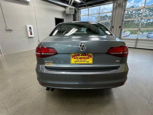 Platinum Gray Metallic 2017 Volkswagen Jetta 1.4T S