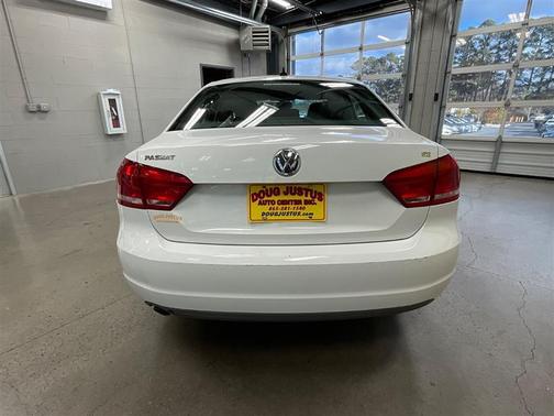 2012 Volkswagen Passat 2.5 SE