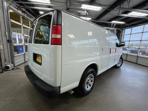 Summit White 2014 Chevrolet Express 2500 Work Van