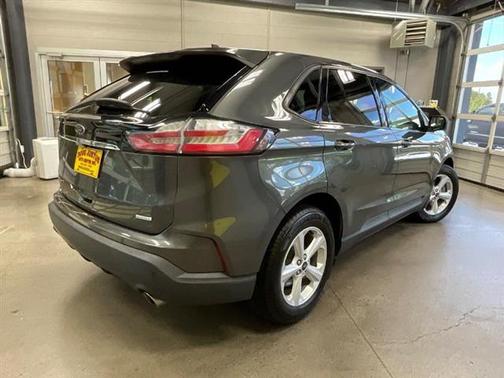 2020 Ford Edge SE