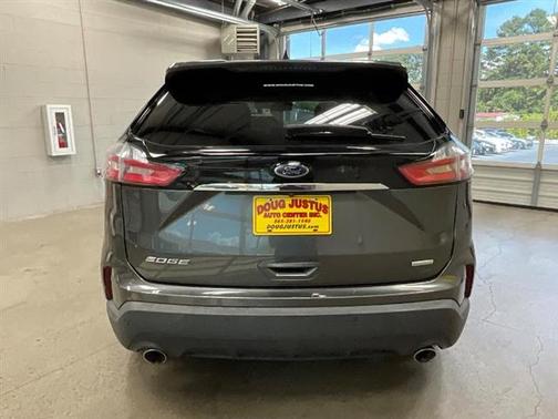 2020 Ford Edge SE