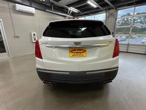 Crystal White Tricoat 2019 Cadillac XT5 Luxury