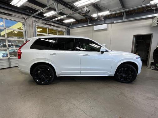 2018 Volvo XC90 T6 Inscription