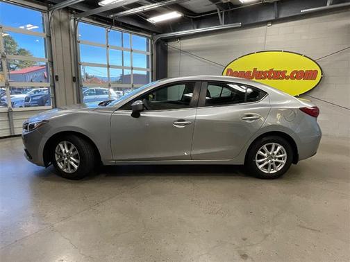 2016 Mazda Mazda3 i Sport