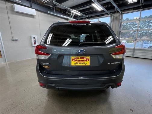 Magnetite Gray Metallic 2020 Subaru Forester Base