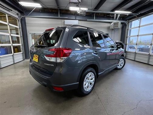 Magnetite Gray Metallic 2020 Subaru Forester Base