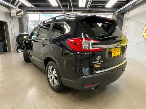 2023 Subaru Ascent Premium 8-Passenger