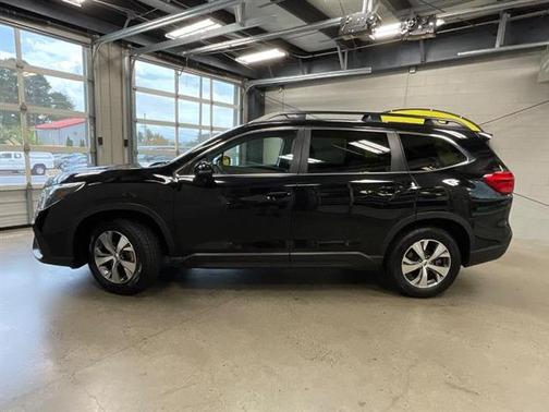 2023 Subaru Ascent Premium 8-Passenger