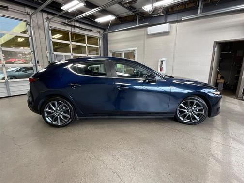 2019 Mazda Mazda3 FWD w/Preferred Package