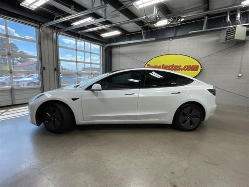2023 Tesla Model 3 Standard Range