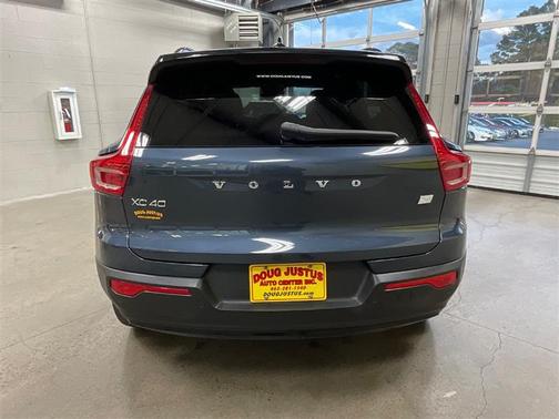 2022 Volvo XC40 Recharge Pure Electric P8 Twin Plus