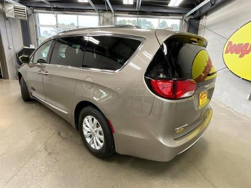 2018 Chrysler Pacifica Touring-L