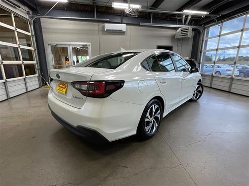 Crystal White Pearl 2020 Subaru Legacy Premium