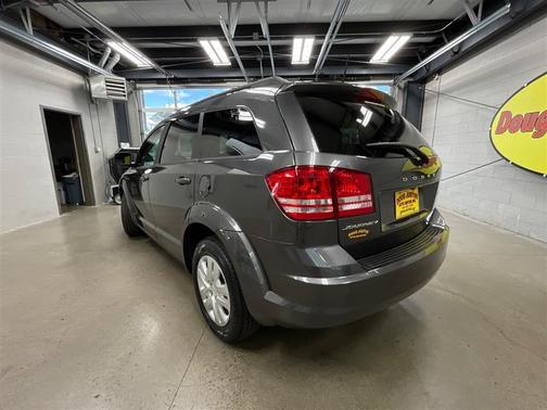 Granite Pearlcoat 2020 Dodge Journey SE Value