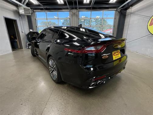 Aurora Black 2018 Kia Stinger Premium