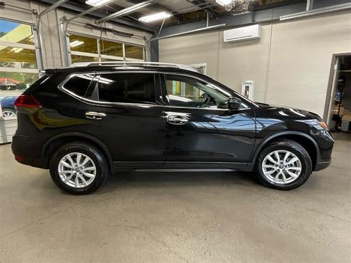 2020 Nissan Rogue SV