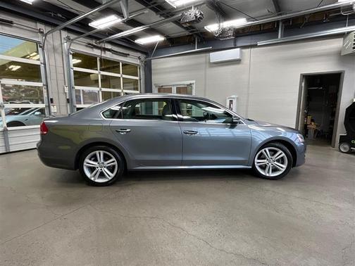 2015 Volkswagen Passat 2.0L TDI DSG SE w/Sunroof