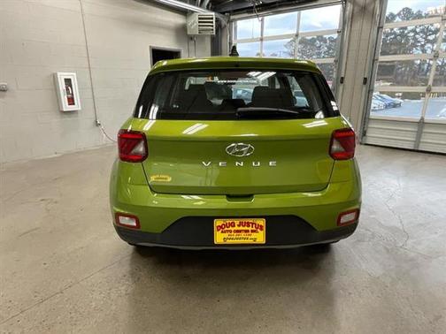 2020 Hyundai VENUE SE