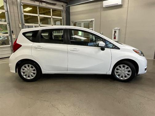 2017 Nissan Versa Note SV