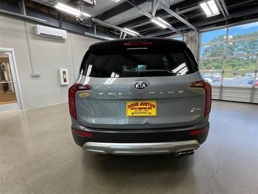 Everlasting Silver 2021 Kia Telluride S