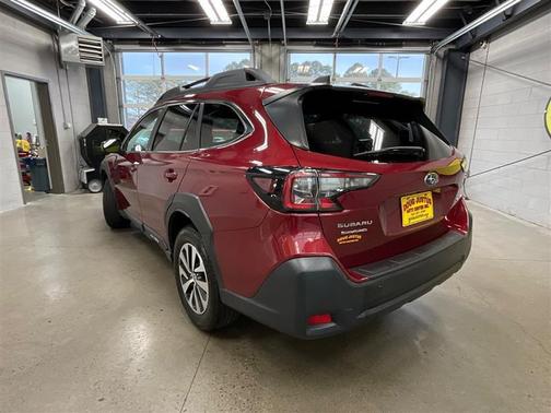 2023 Subaru Outback Premium