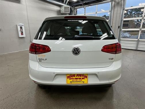 2016 Volkswagen Golf TSI SE 4-Door