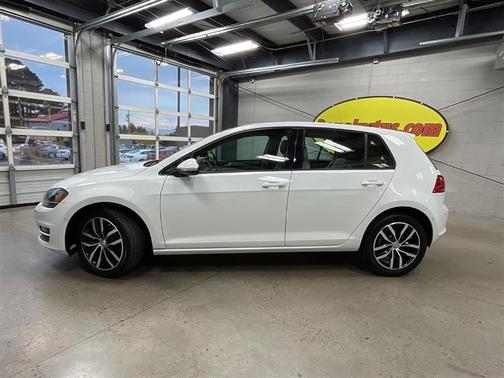 2016 Volkswagen Golf TSI SE 4-Door