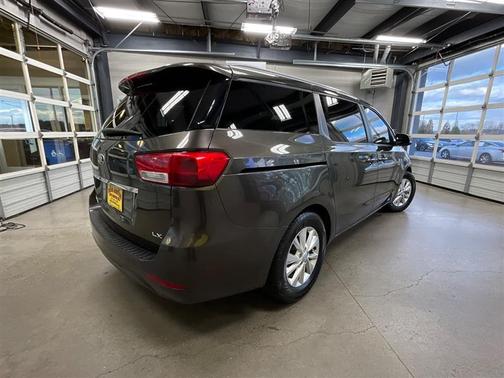 2016 Kia Sedona LX