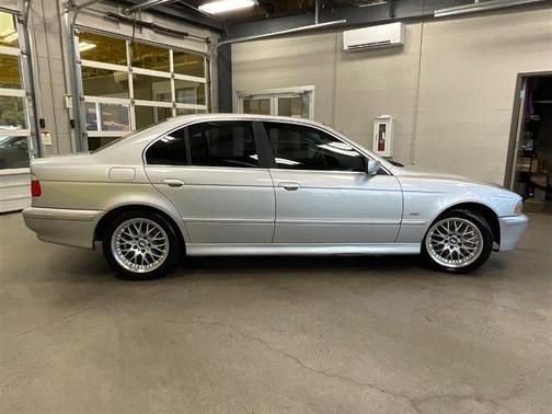 2001 BMW 530 530i