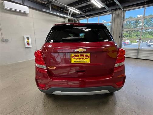 Cajun Red Tintcoat 2020 Chevrolet Trax LT