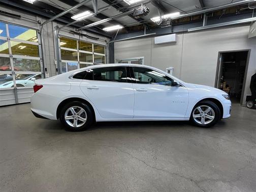 2022 Chevrolet Malibu 1LS