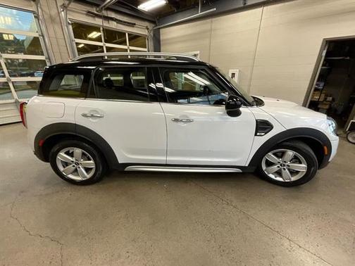 2017 MINI Countryman Cooper