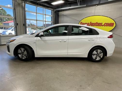 2017 Hyundai IONIQ Hybrid Blue