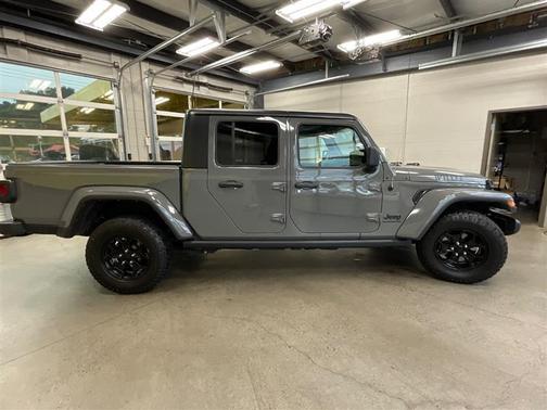 2021 Jeep Gladiator Willys 4x4