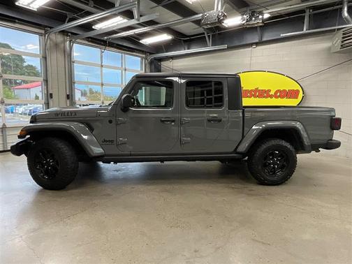 2021 Jeep Gladiator Willys 4x4