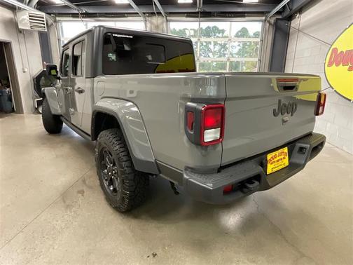 2021 Jeep Gladiator Willys 4x4