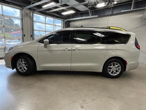 2021 Chrysler Pacifica Touring