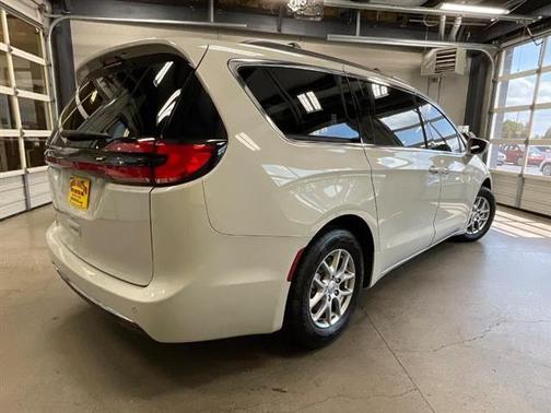 2021 Chrysler Pacifica Touring