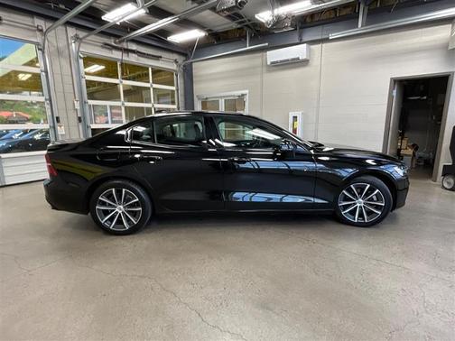 Black Stone 2022 Volvo S60 T5 Momentum