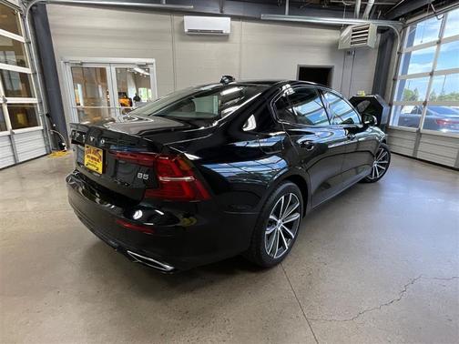 Black Stone 2022 Volvo S60 T5 Momentum