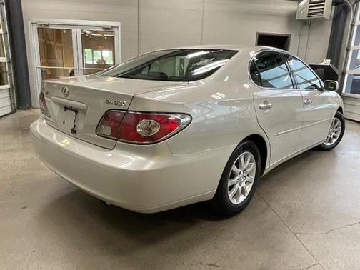 2002 Lexus ES 300 Base