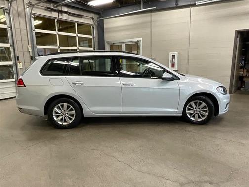 2019 Volkswagen Golf SportWagen TSI S