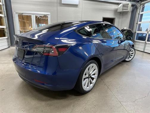 2022 Tesla Model 3 Standard Range