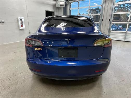 2022 Tesla Model 3 Standard Range