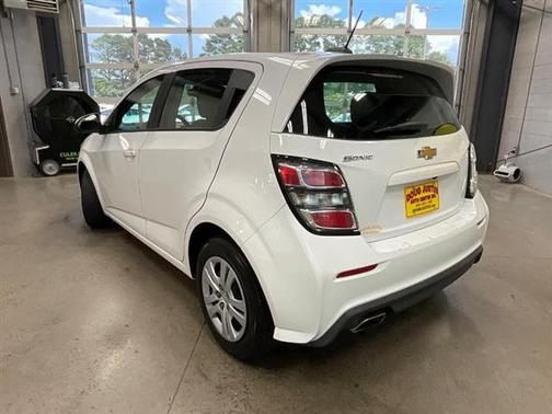 2017 Chevrolet Sonic LT