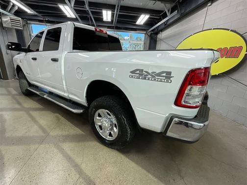 2020 RAM 2500 Tradesman Crew Cab 4x4 6'4' Box