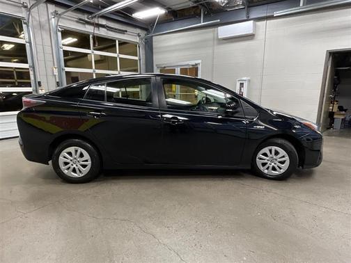 2018 Toyota Prius One