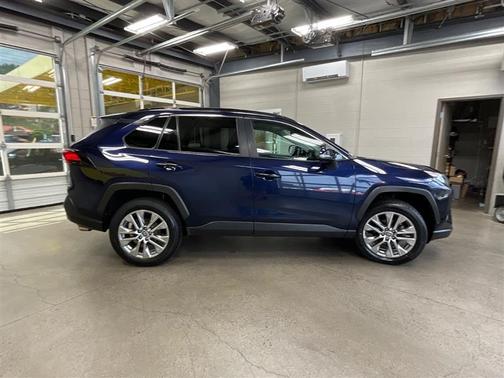 Blueprint 2021 Toyota RAV4 XLE Premium