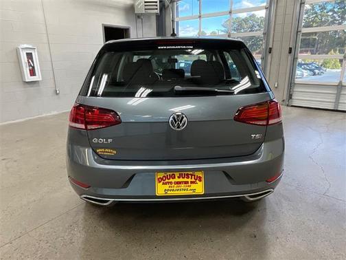 2018 Volkswagen Golf TSI S