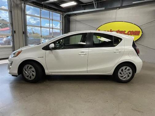 2016 Toyota Prius c Two